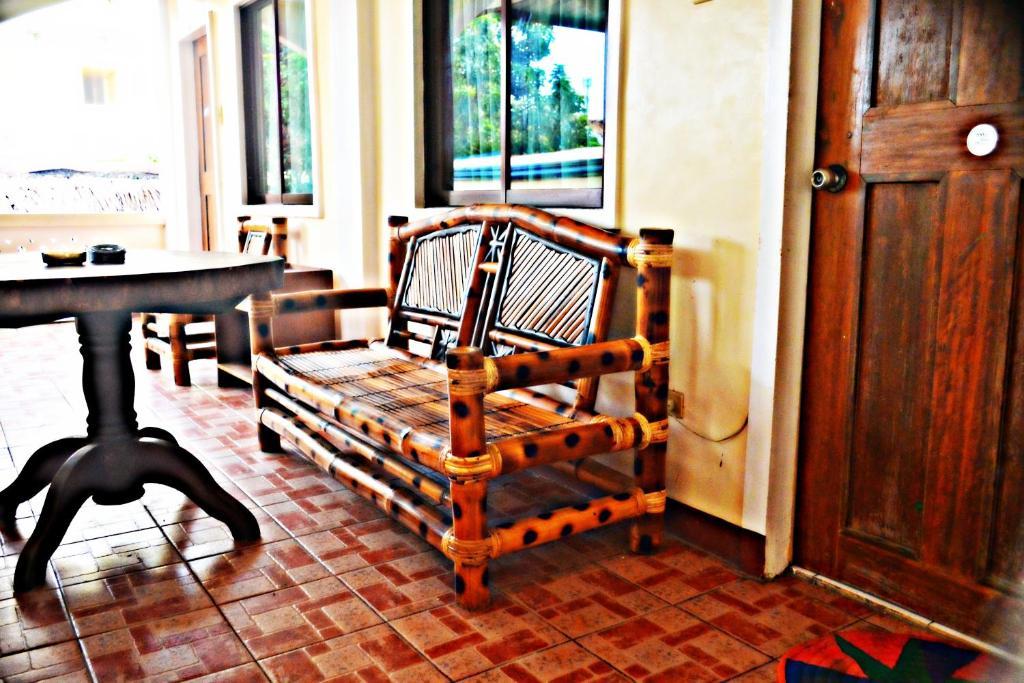 Alliyah'S Beach Resort Balabag  ภายนอก รูปภาพ
