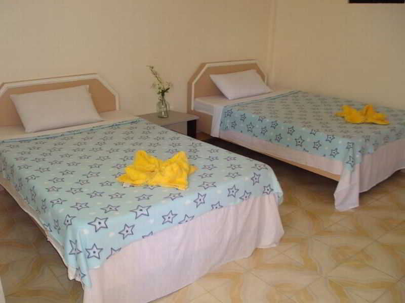 Alliyah'S Beach Resort Balabag  ภายนอก รูปภาพ